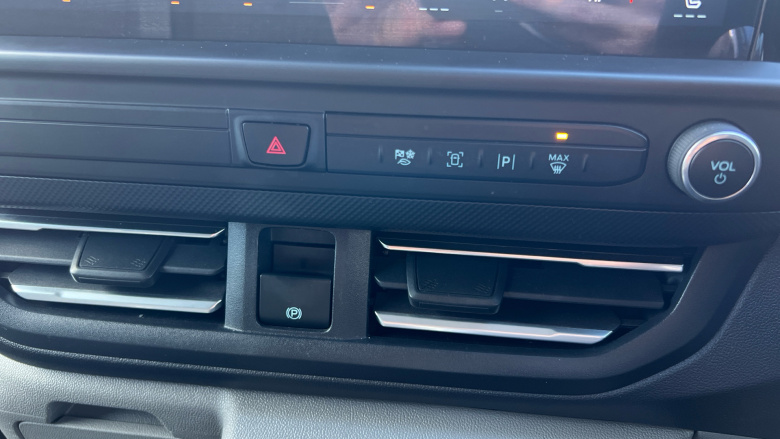 Ford Transit Custom 300 L1 Diesel Fwd 2.0 EcoBlue 136ps H1 Van Limited